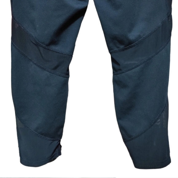 Gymshark Navy Blue Sleek Sculpting Cropped Mesh Cutout Leggings Women's Size XS - Picture 6 of 8